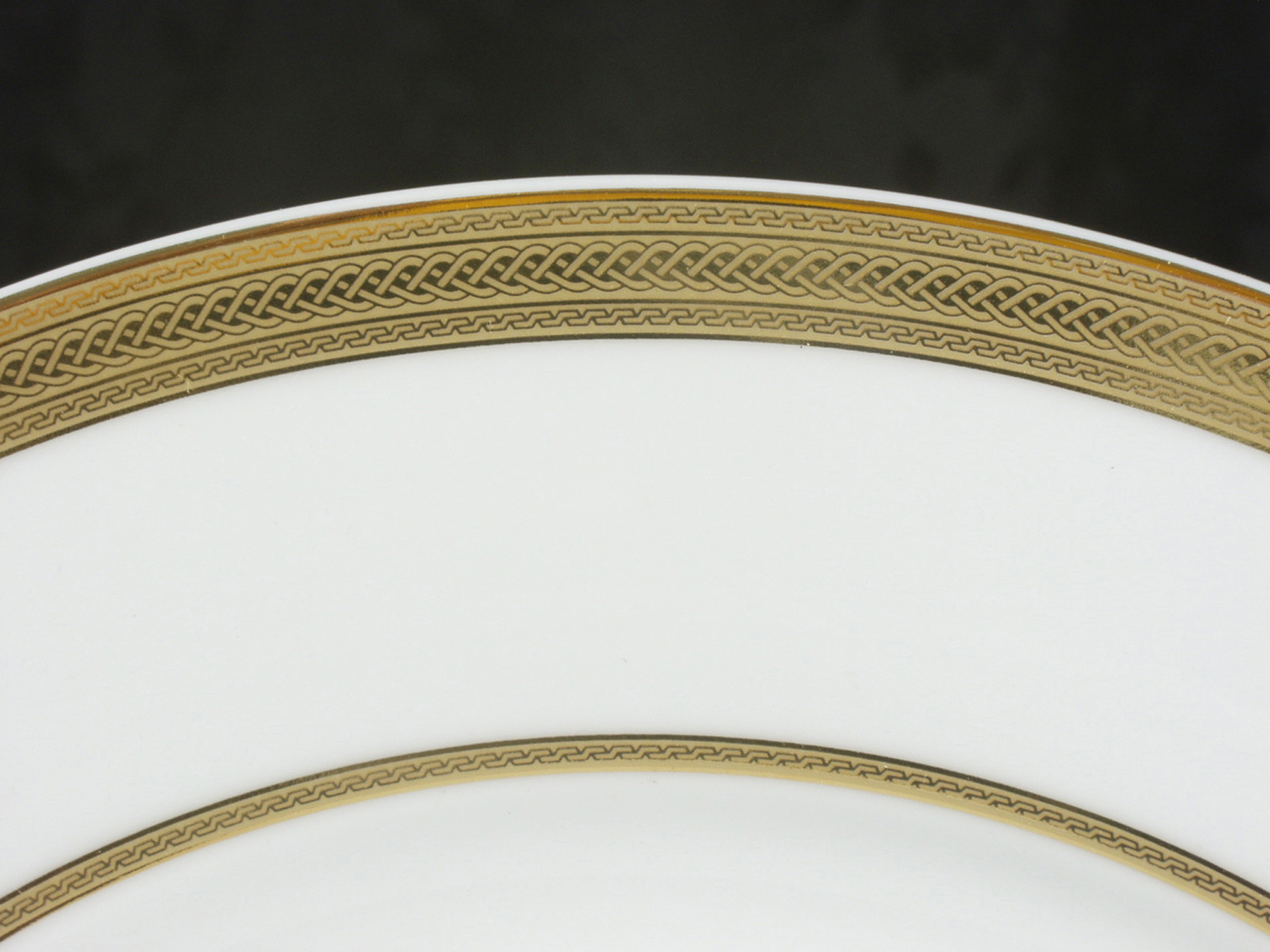 Rhiannon Gold Can Saucer, 6-1/8